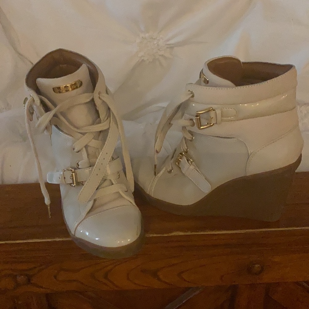 Michael Kors wedge bootie - Picture 2 of 4